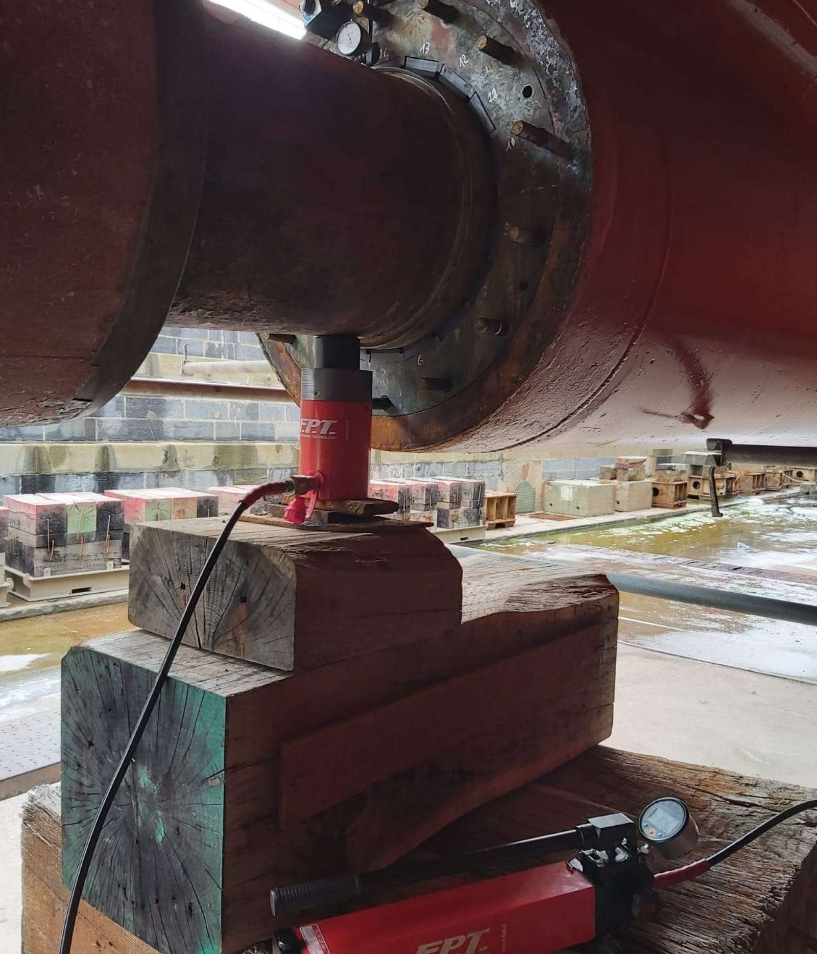 700-bar-hydraulic-hand-pumps-3