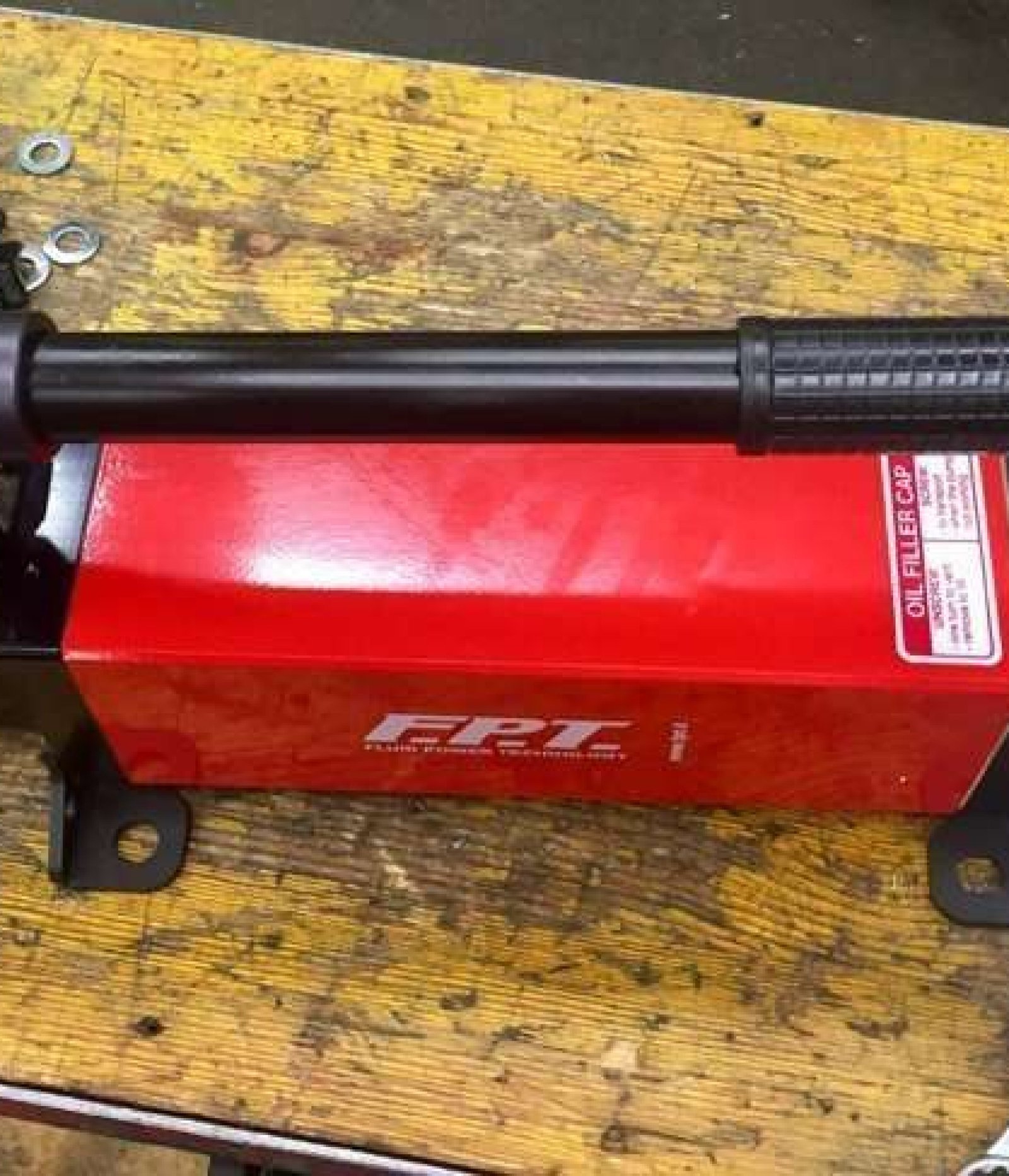 700-bar-hydraulic-hand-pumps