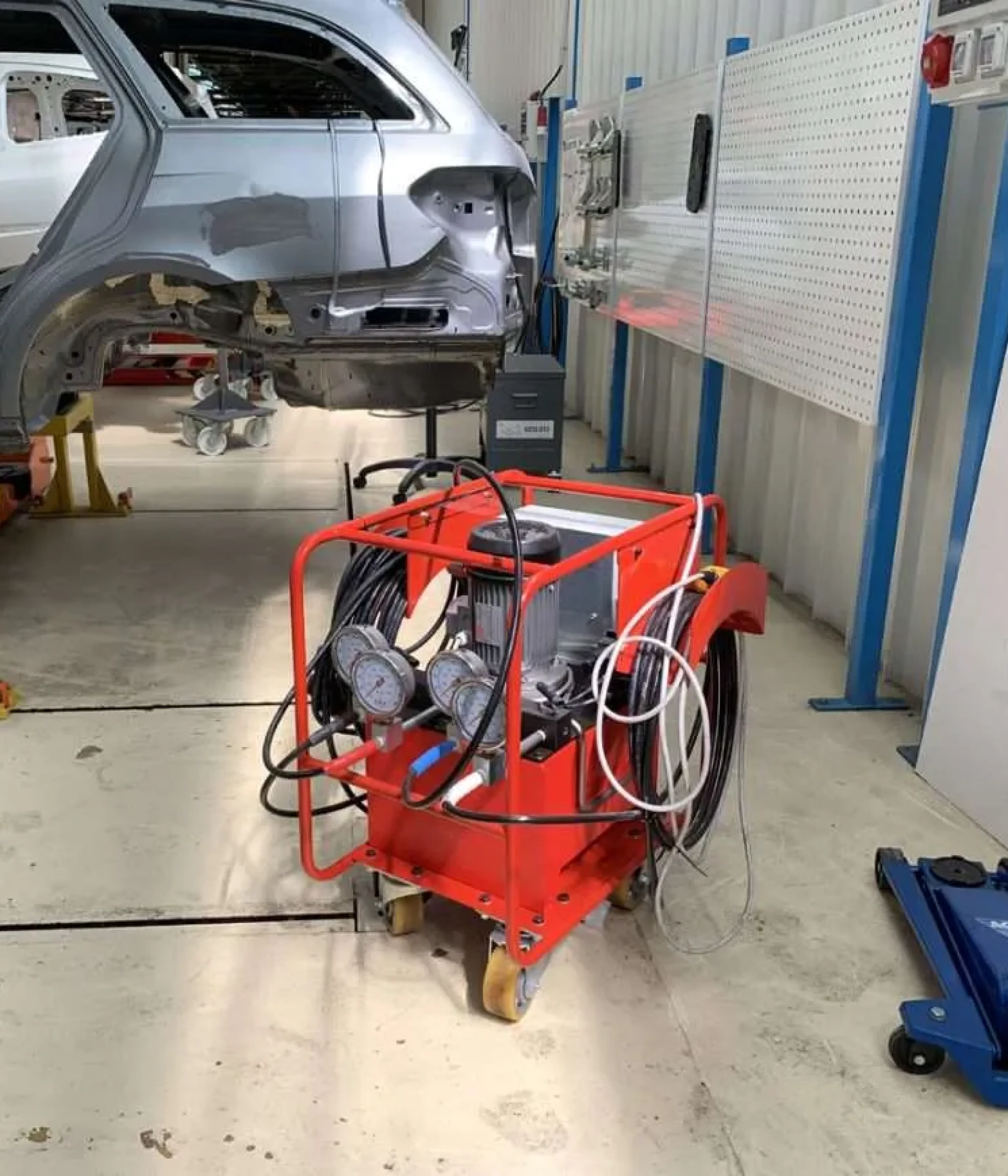 Electric-hydraulic-pumps-1-1024x869