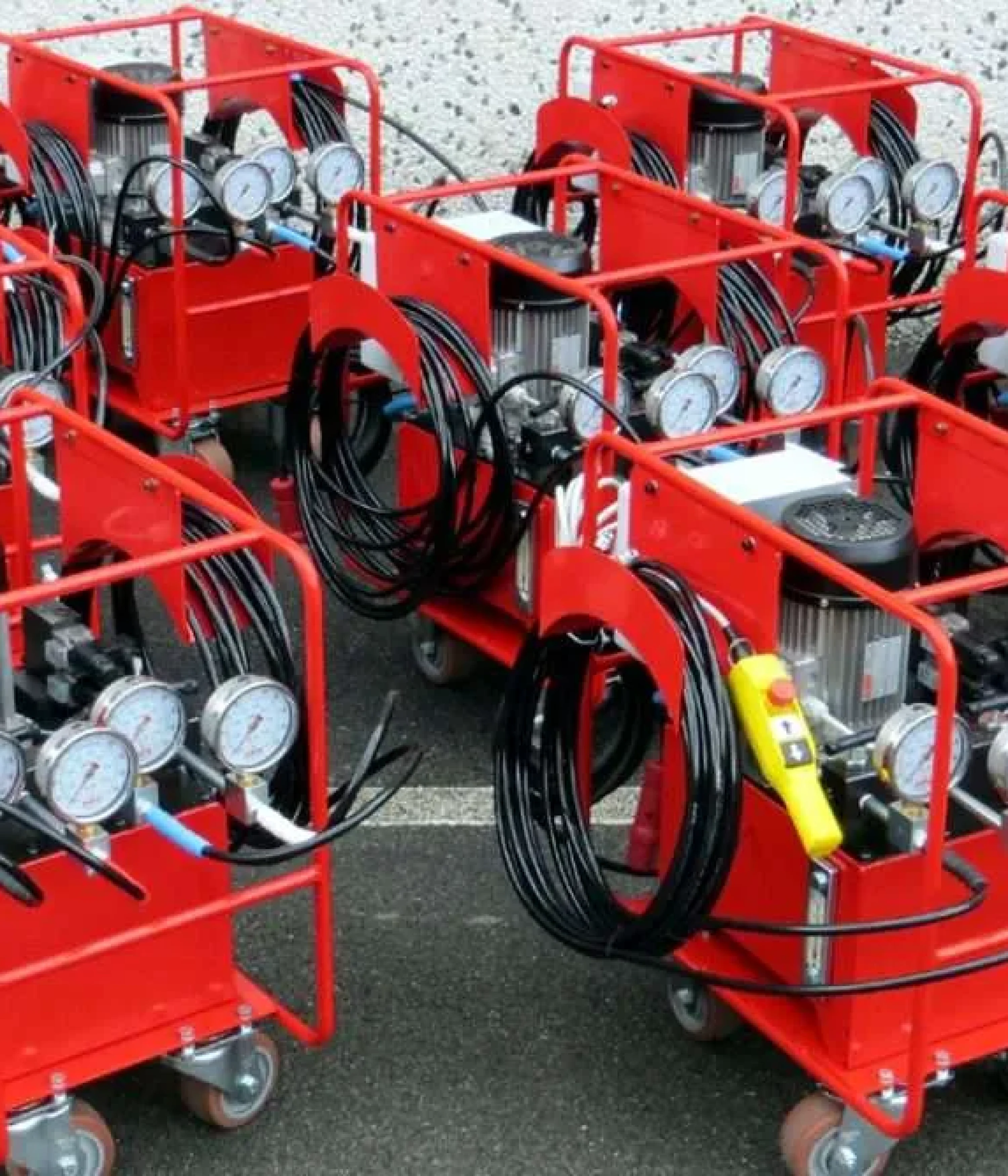 Electric-hydraulic-pumps-high-pressure-1024x669