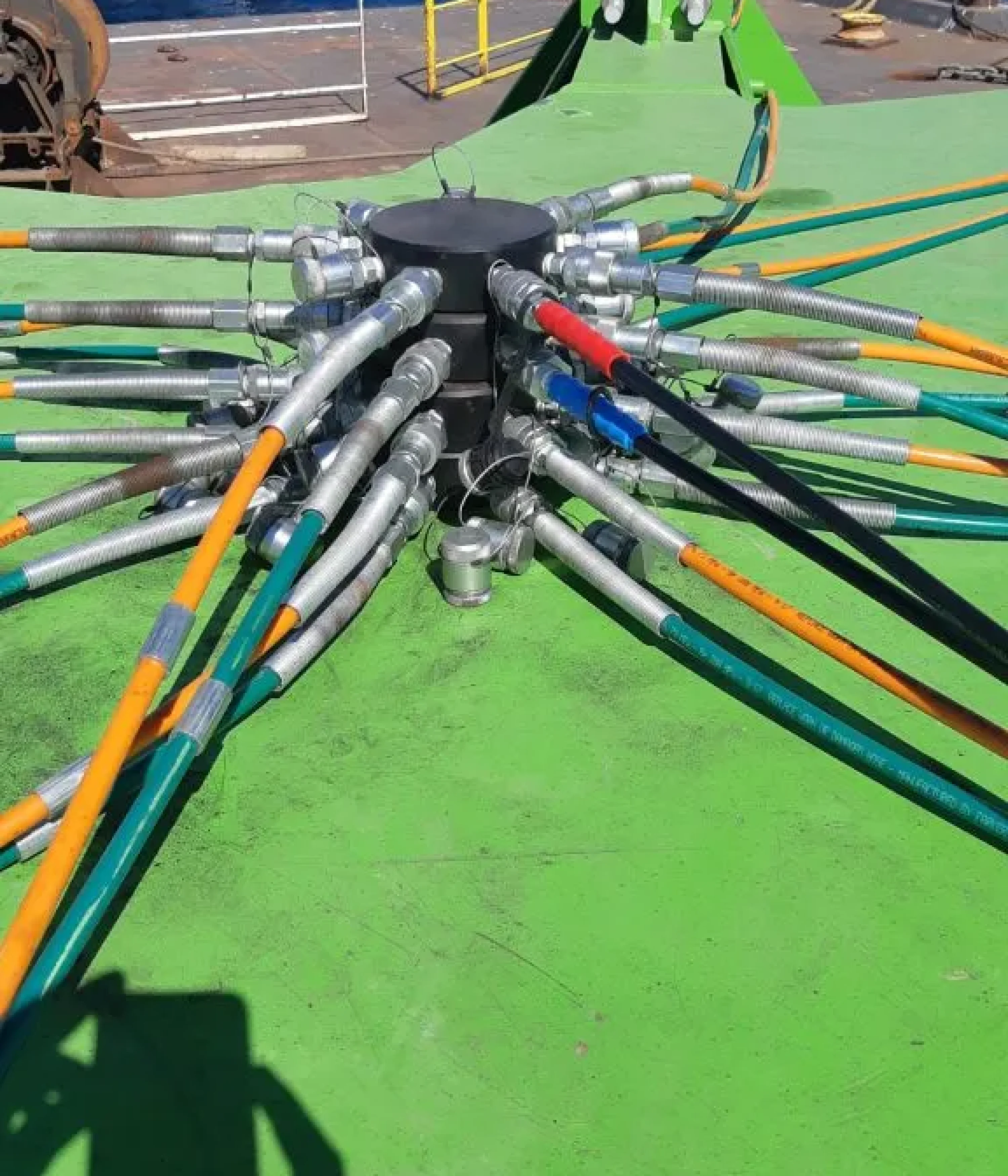 Fpt-cilindri-sistemi-idraulici-offshore-2-576x1024