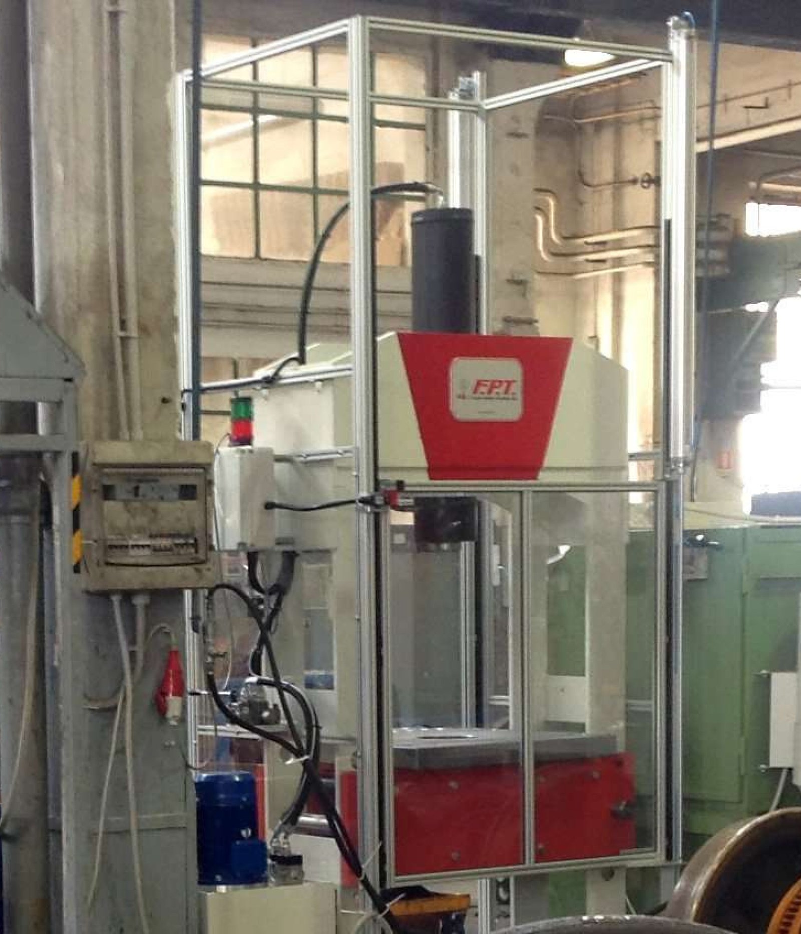 Hydraulic-presses-workshop