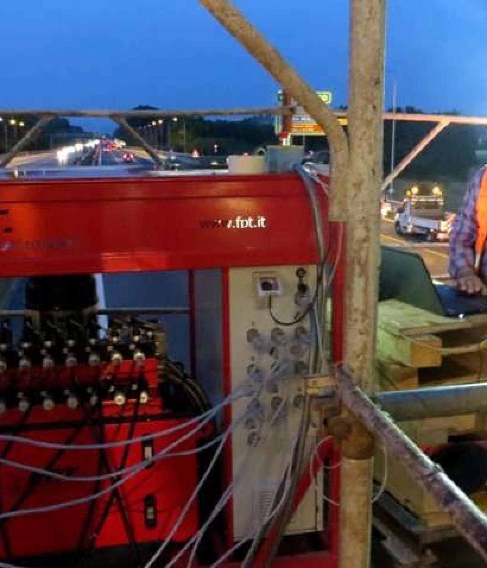Synchronous-Lifting-System-bridge