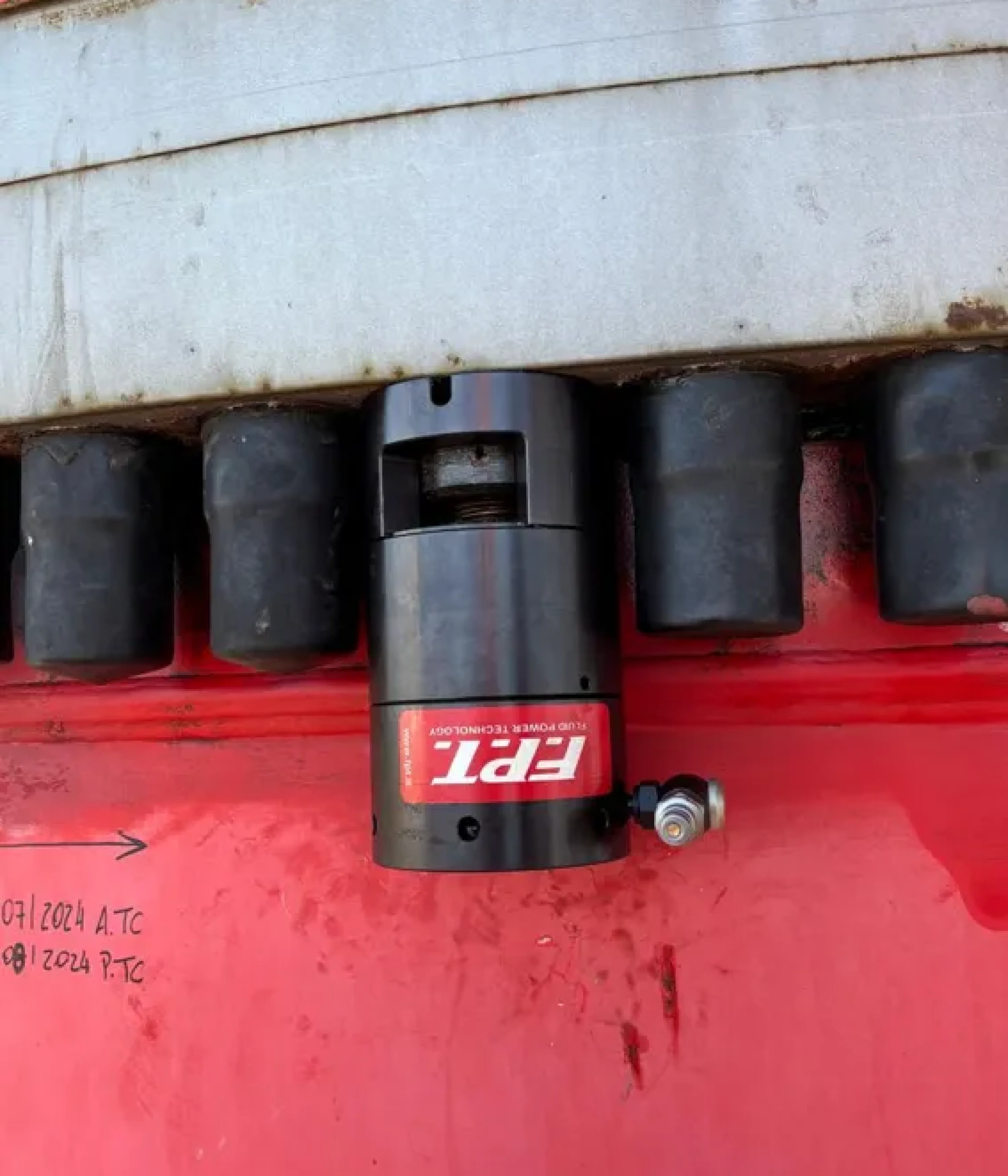 fpt-tensionatori-idraulici-offshore-3
