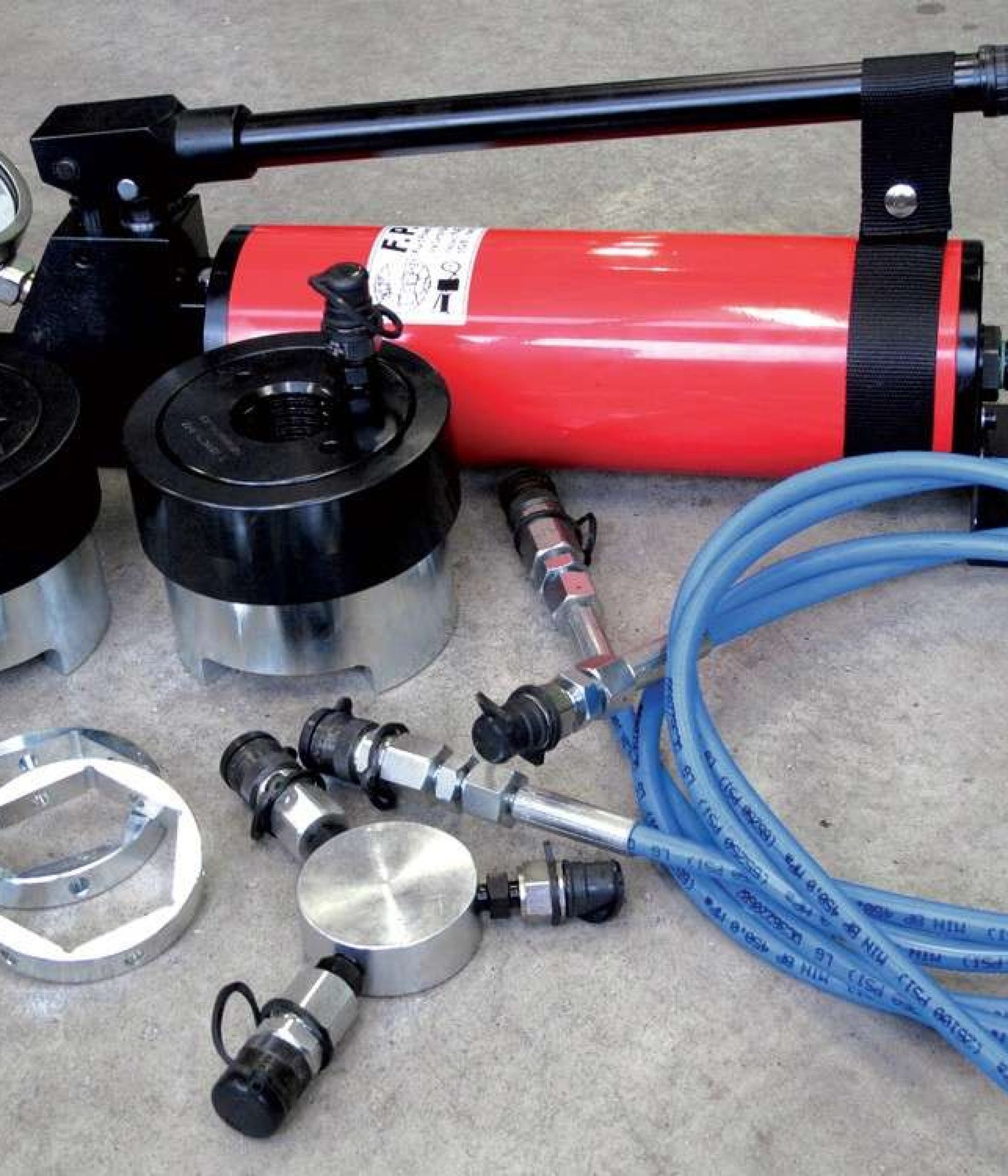high-pressure-hand-pumps-940x750