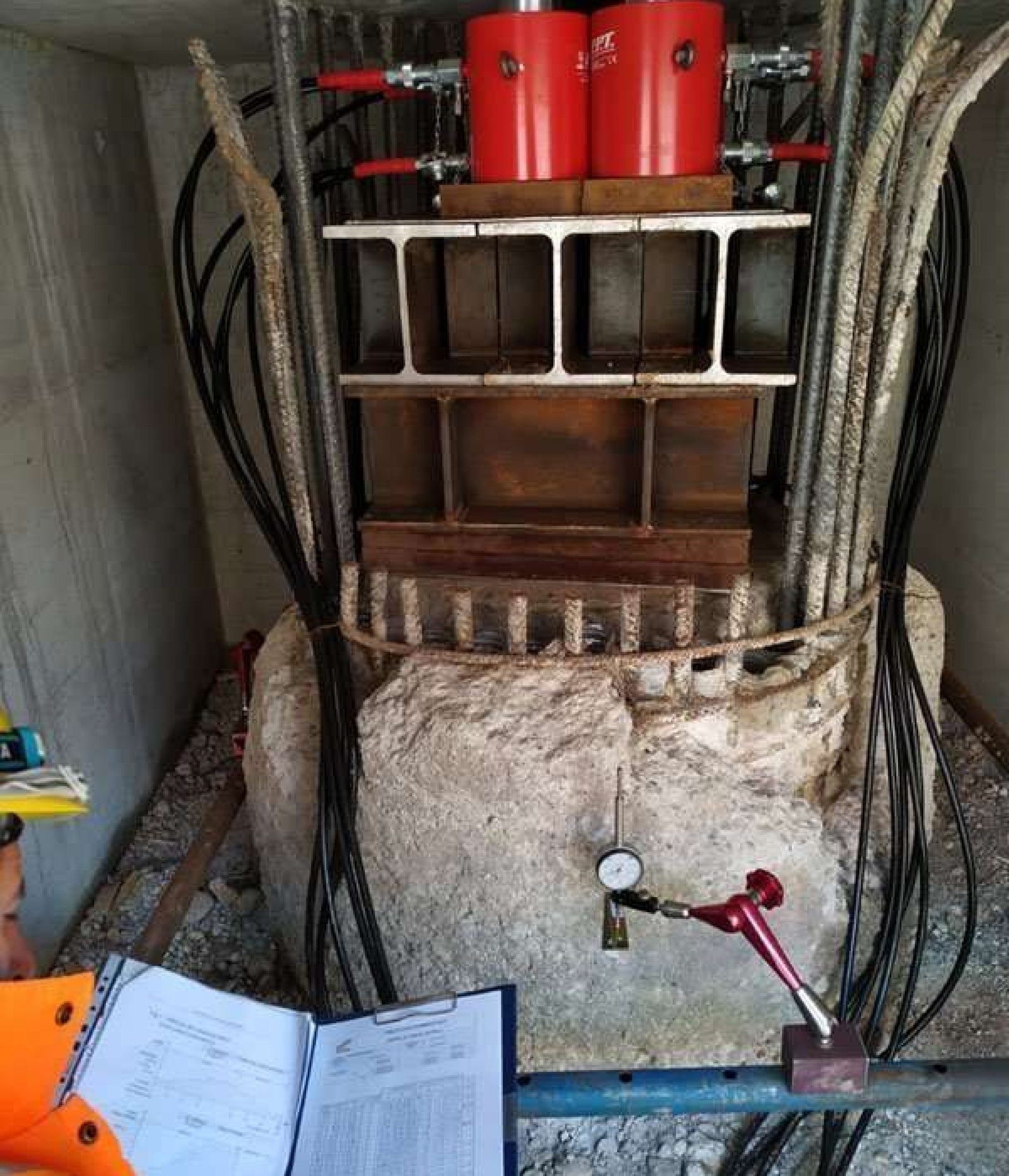 high-tonnage-compact-cylinders-1-1