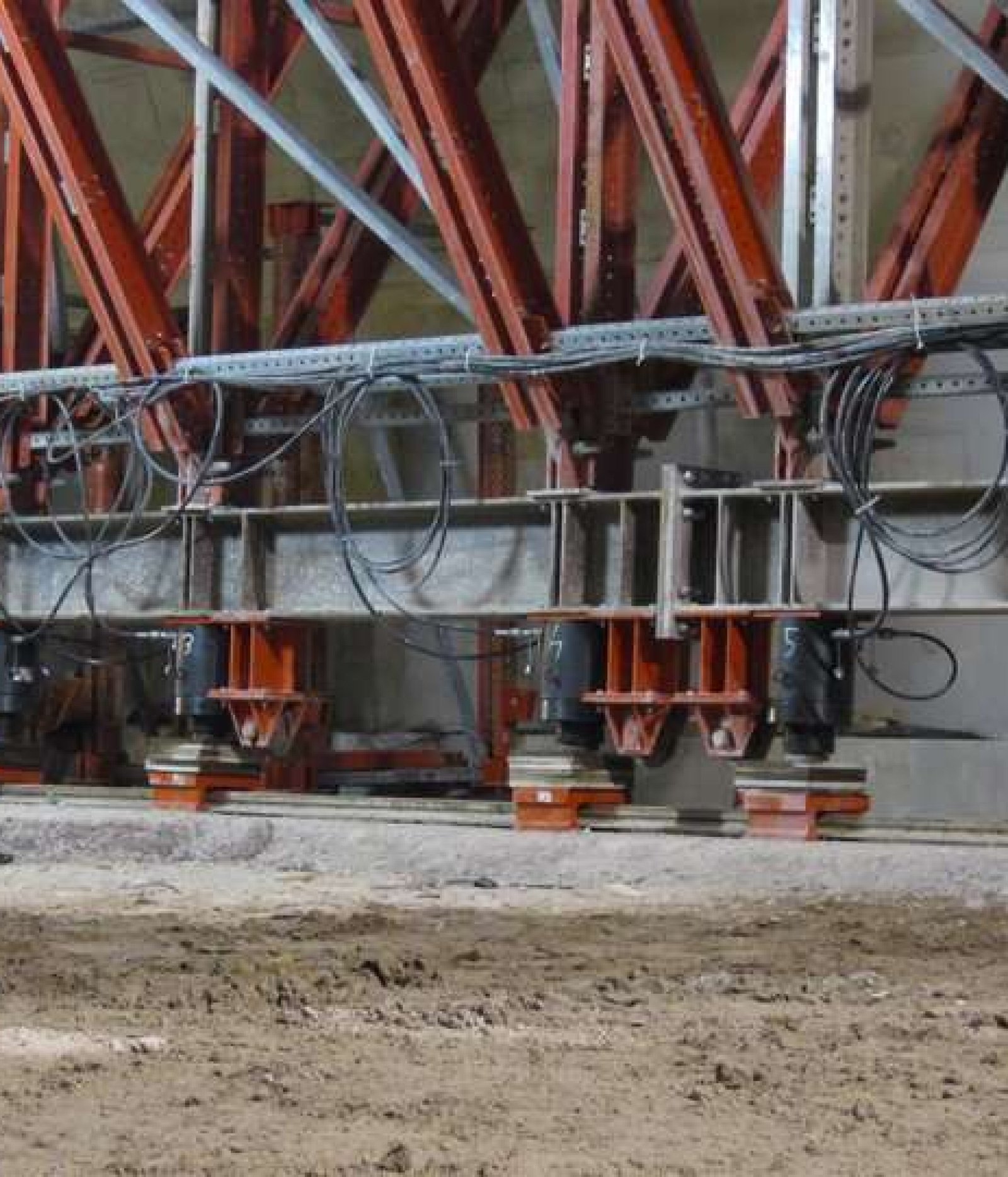 high-tonnage-hydraulic-cylinders-1-1
