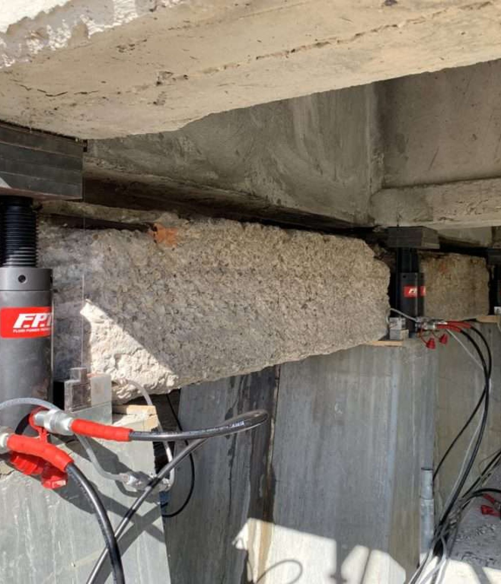 high-tonnage-hydraulic-cylinders-7