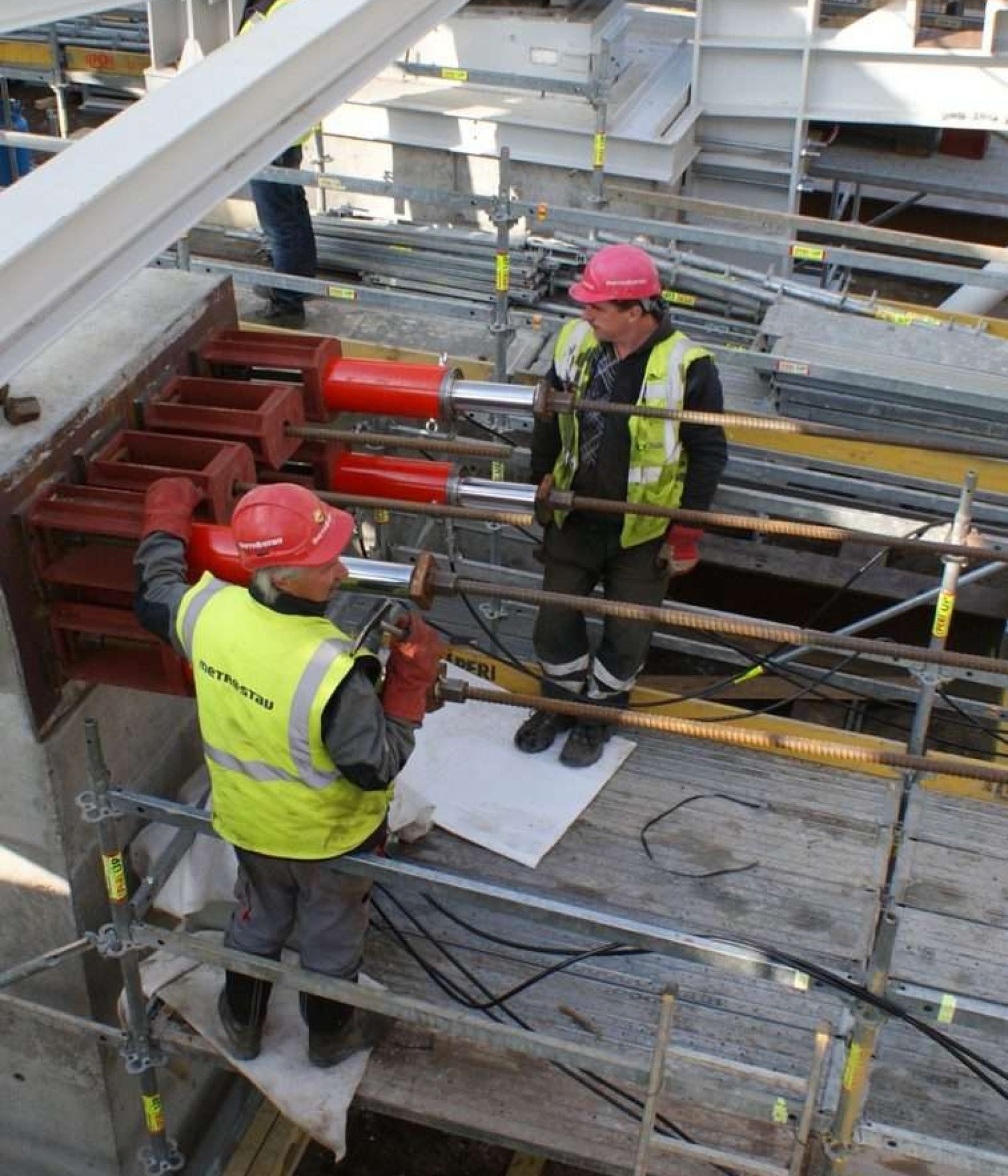 hollow-hydraulic-cylinders-1