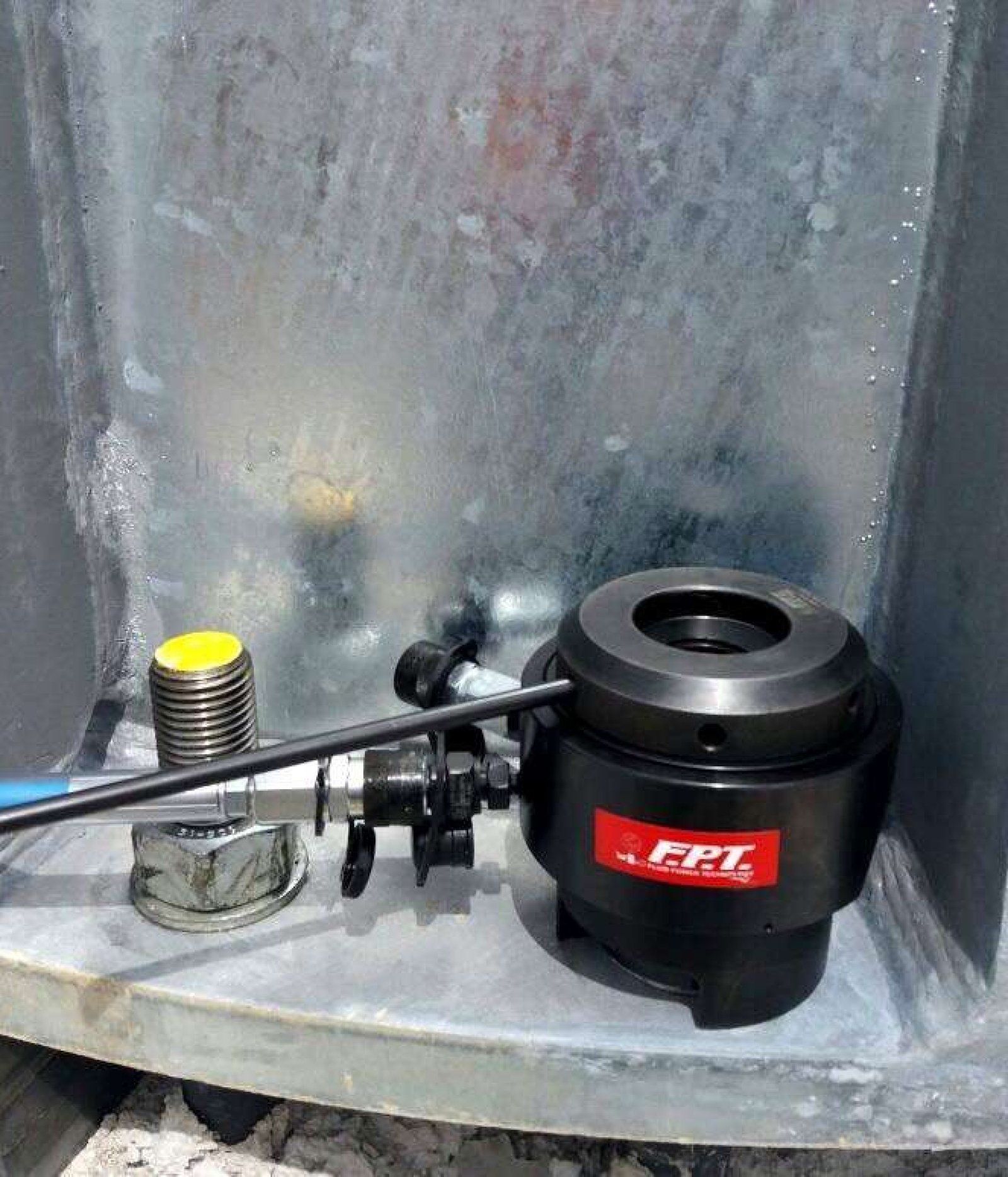 hydraulic-bolt-tensioners-1