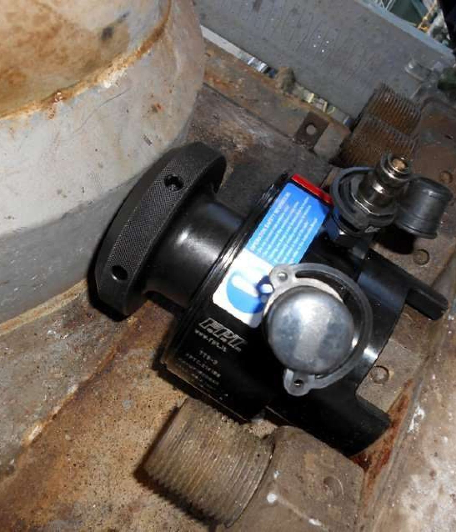 top-side-bolt-tensioners-2